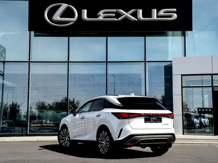 Lexus RX 350 2023 года за 31 800 000 тг. в Тараз – фото 2