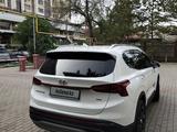 Hyundai Santa Fe 2022 года за 15 500 000 тг. в Алматы – фото 4