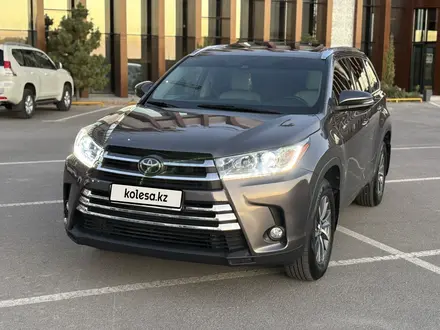 Toyota Highlander 2017 года за 17 400 000 тг. в Шымкент – фото 2