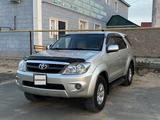 Toyota Fortuner 2006 года за 7 000 000 тг. в Атырау – фото 2
