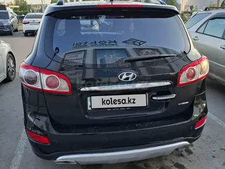 Hyundai Santa Fe 2012 года за 7 300 000 тг. в Астана – фото 2