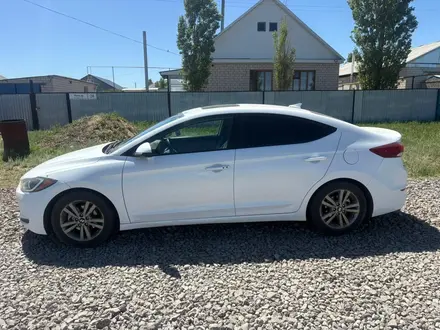 Hyundai Elantra 2018 года за 4 000 000 тг. в Актобе