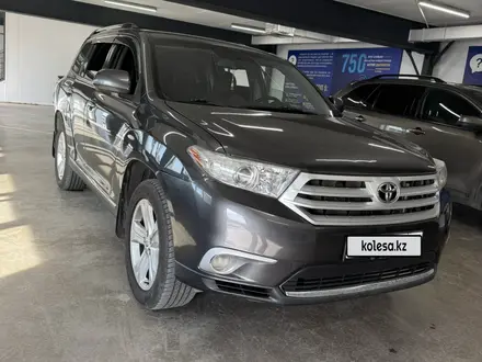 Toyota Highlander 2011 года за 13 000 000 тг. в Астана