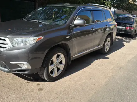 Toyota Highlander 2011 года за 13 000 000 тг. в Астана – фото 3