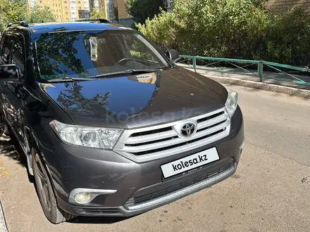 Toyota Highlander 2011 года за 13 000 000 тг. в Астана – фото 4