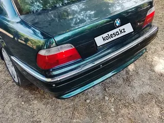 BMW 728