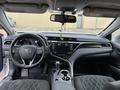 Toyota Camry 2018 года за 17 500 000 тг. в Атырау – фото 8