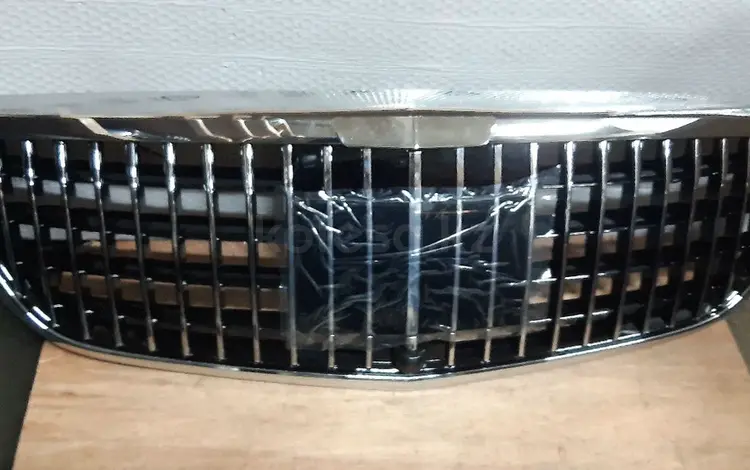 Передняя решетка на Mercedes w213 Maybach за 90 000 тг. в Алматы