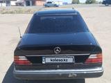 Mercedes-Benz E 220 1993 года за 1 500 000 тг. в Актобе – фото 4