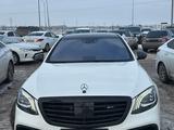 Mercedes-Benz S 63 AMG 2015 года за 28 000 000 тг. в Астана