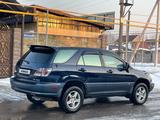 Lexus RX 300 2001 годаүшін5 600 000 тг. в Алматы – фото 2