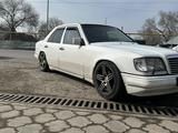 Mercedes-Benz E 280 1993 года за 2 350 000 тг. в Алматы