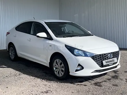 Hyundai Accent 2021 года за 5 948 300 тг. в Астана – фото 2