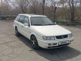 Volkswagen Passat 1994 годаүшін1 650 000 тг. в Астана – фото 2