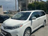 Toyota Sienna 2014 года за 13 500 000 тг. в Семей – фото 2
