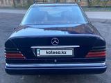 Mercedes-Benz E 220 1995 года за 1 100 000 тг. в Караганда – фото 5