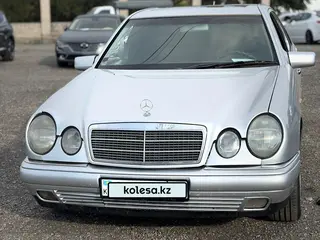 Mercedes-Benz E 320