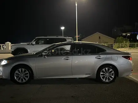 Lexus ES 300h 2014 года за 8 000 000 тг. в Актау – фото 5