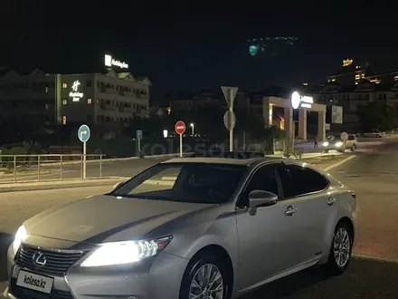 Lexus ES 300h 2014 года за 8 000 000 тг. в Актау – фото 4