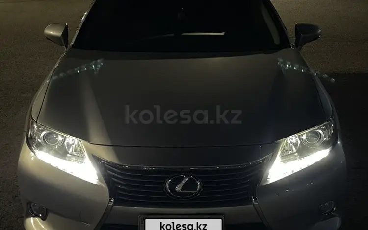 Lexus ES 300h 2014 года за 8 000 000 тг. в Актау