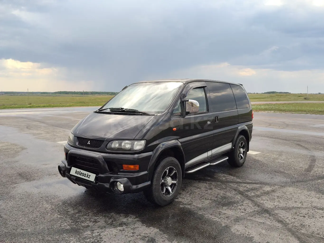 Mitsubishi Delica, 2004