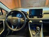 Toyota RAV4 2021 годаүшін19 000 000 тг. в Семей – фото 2