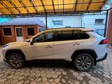 Toyota RAV4 2021 годаүшін19 000 000 тг. в Семей – фото 3