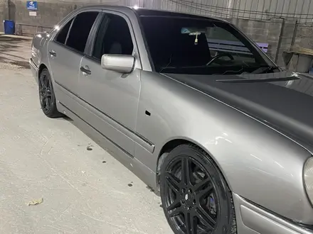 Mercedes-Benz E 280 1995 года за 2 200 000 тг. в Алматы – фото 3