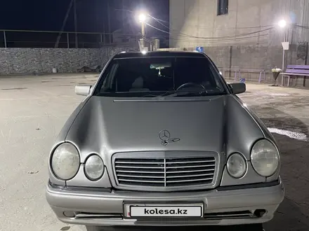 Mercedes-Benz E 280 1995 года за 2 200 000 тг. в Алматы – фото 2