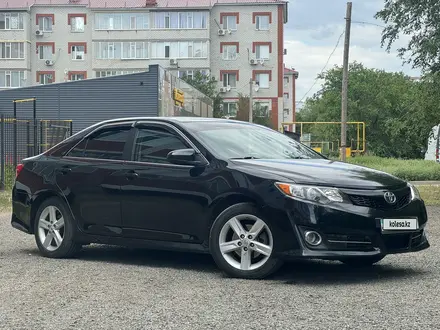 Toyota Camry 2013 года за 8 000 000 тг. в Уральск – фото 2