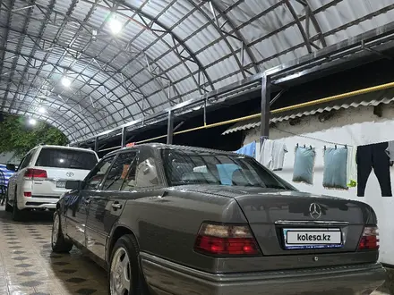 Mercedes-Benz E 220 1994 годаүшін5 500 000 тг. в Шымкент – фото 6