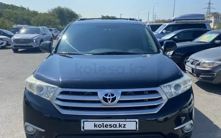 Toyota Highlander 2011 годаfor12 800 000 тг. в Актау