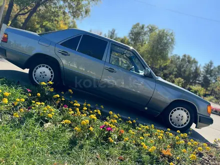 Mercedes-Benz E 230 1990 года за 2 300 000 тг. в Караганда – фото 6