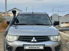 Mitsubishi L200, 2015