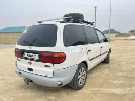 Volkswagen Sharan 1996 года за 800 000 тг. в Актау – фото 14