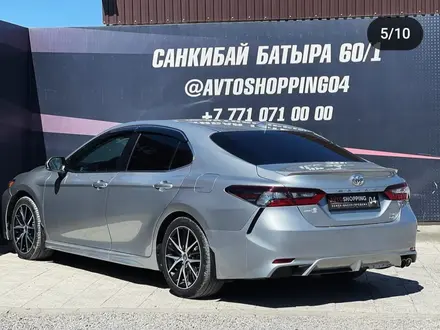 Toyota Camry 2022 года за 11 800 000 тг. в Алматы – фото 4