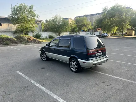 Mitsubishi Chariot 1994 года за 2 100 000 тг. в Алматы – фото 5