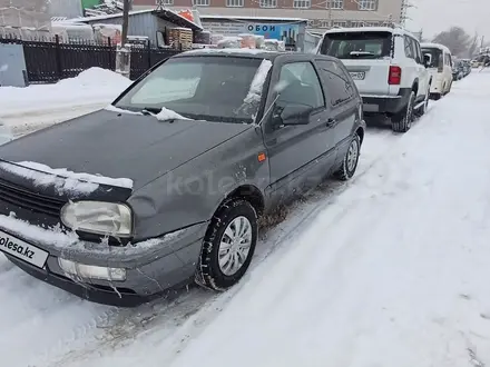 Volkswagen Golf 1993 года за 1 100 000 тг. в Алматы