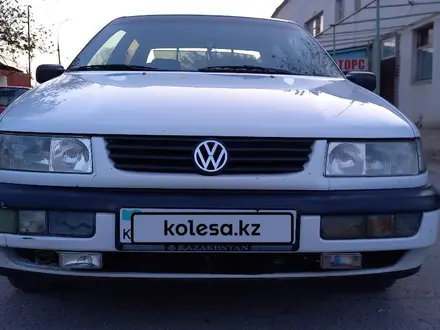 Volkswagen Passat 1994 года за 1 500 000 тг. в Байконыр – фото 3