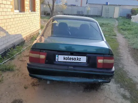 Opel Vectra 1995 года за 600 000 тг. в Актобе – фото 2