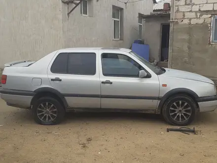 Volkswagen Vento 1993 года за 620 000 тг. в Актау – фото 7