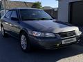 Toyota Camry 1998 годаүшін2 700 000 тг. в Актобе