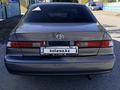 Toyota Camry 1998 годаүшін2 700 000 тг. в Актобе – фото 3