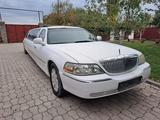 Lincoln Town Car 2003 года за 2 300 000 тг. в Алматы