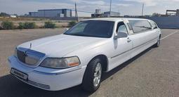 Lincoln Town Car 2003 года за 1 950 000 тг. в Алматы – фото 2