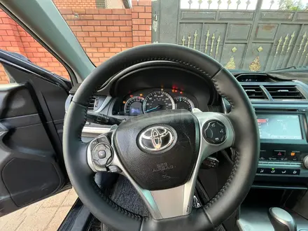Toyota Camry 2014 года за 5 200 000 тг. в Актобе – фото 4