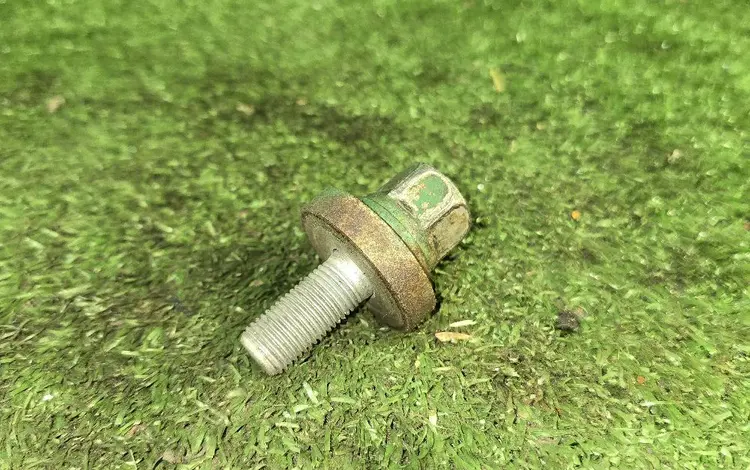 Болт шпонка коленвала Хендай Соната 5 6 2.4 G4KC за 5 000 тг. в Алматы