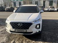 Hyundai Santa Fe 2020 годаfor13 200 000 тг. в Астана