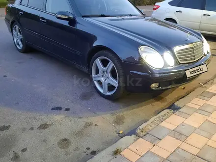 Mercedes-Benz E 240 2003 года за 5 000 000 тг. в Павлодар – фото 6