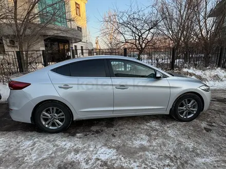 Hyundai Elantra 2017 года за 7 500 000 тг. в Астана – фото 3